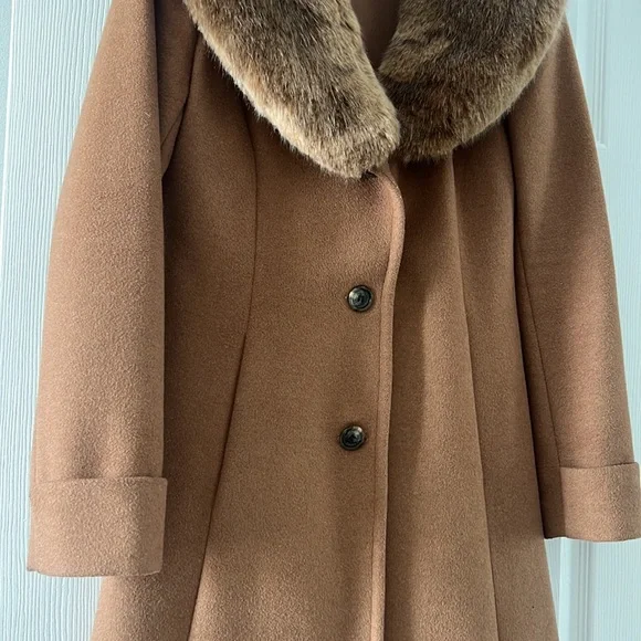Ralph Lauren coat - Picture 3 of 11